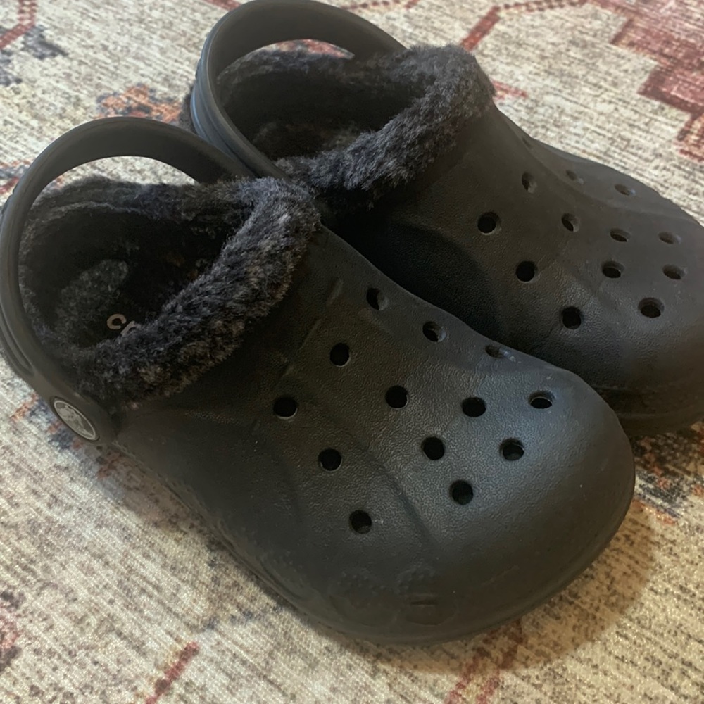 Crocs lined child’s shoe. Toddler size 10